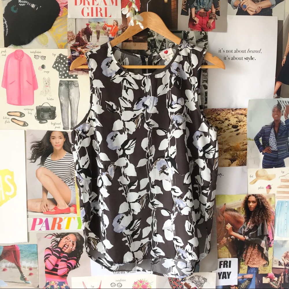 One Clothing Floral Sleeveless Blouse